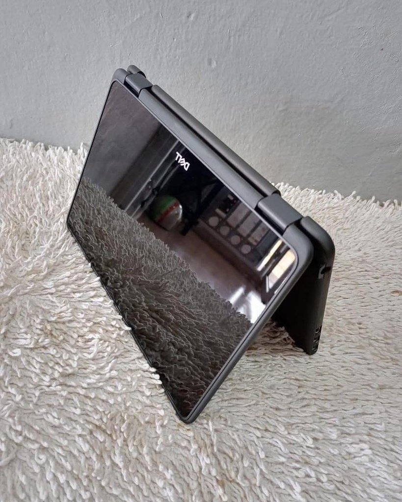 Dell Latitude 3190 hybride 2-in-1 8ème génération